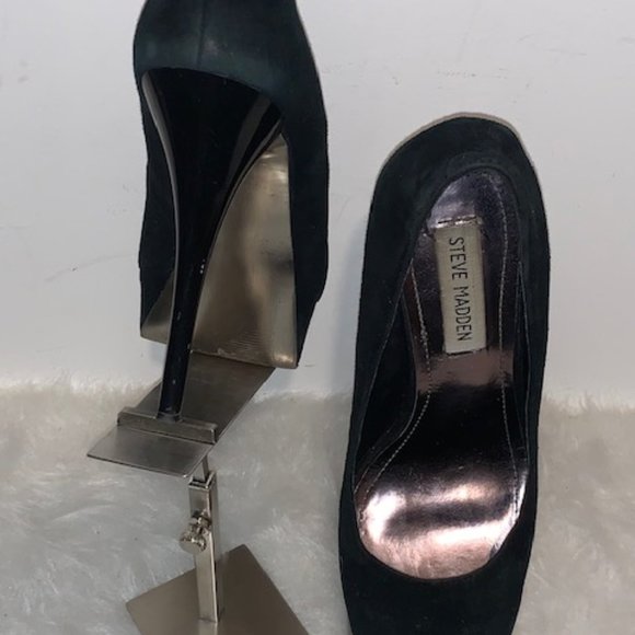 Steve Madden Caryssa Suede Pumps - Picture 4 of 5
